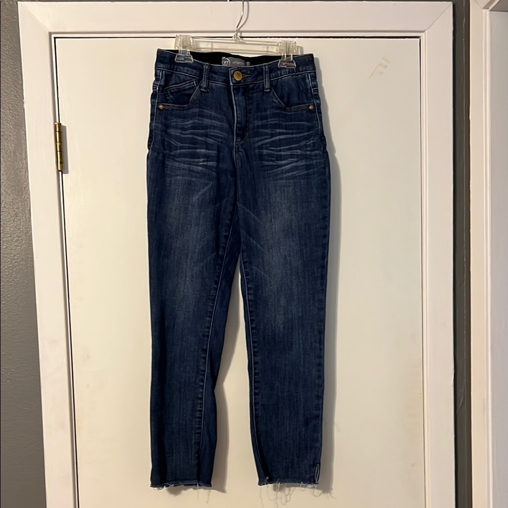 Wit & Wisdom size 00 Blue Ankle Cropped Jeans with Raw Hem
